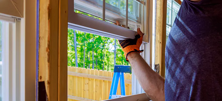 >Bay Window Curtain Rail Track in North Port, FL